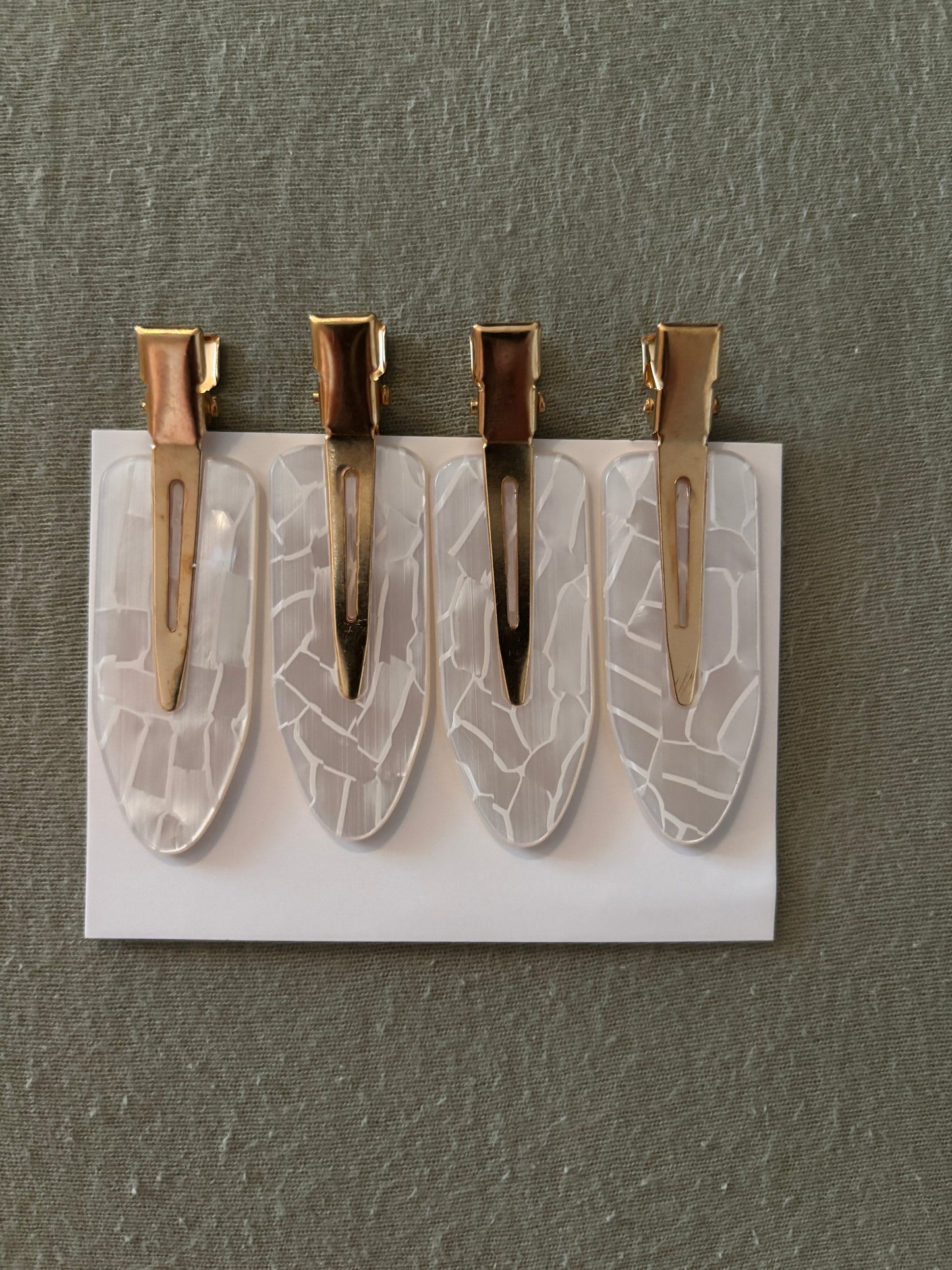 Haarspangen in Creme-Ton